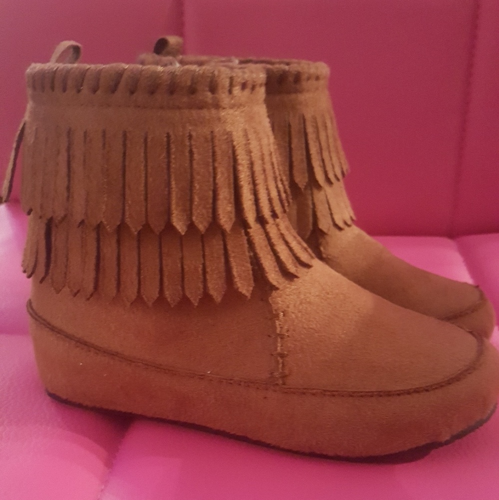 Size 7 Fringe brown boots